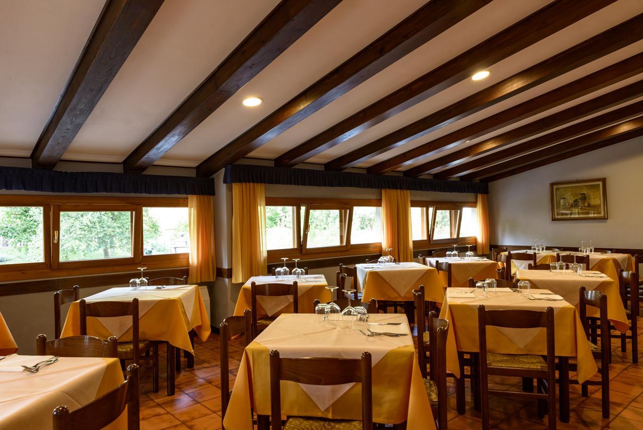 Hotel Appennino Fiumalbo Bagian luar foto